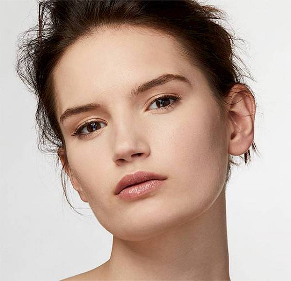 Double Wear Stay-In-Place Makeup SPF10